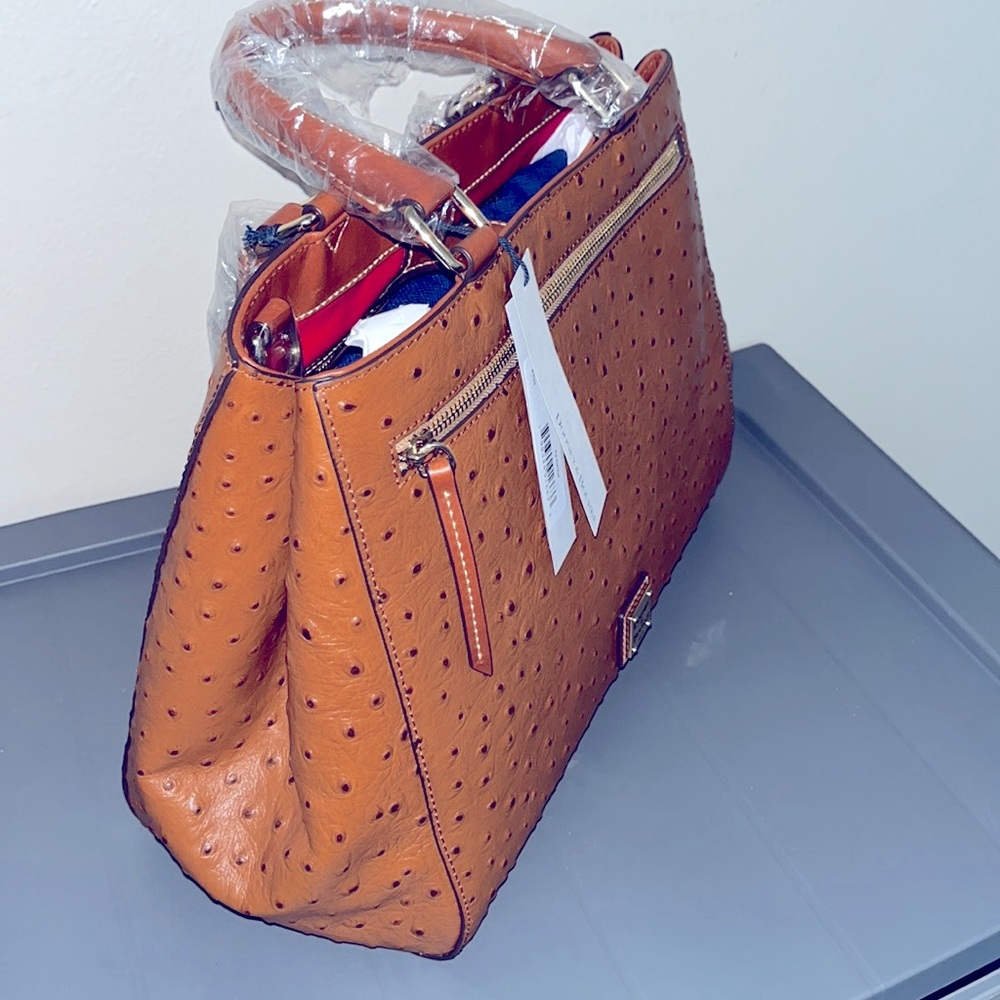 Dooney & Bourke - Picture 2 of 5